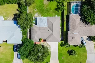 471 SE Lamon Ln, Port Saint Lucie, FL 34983 - Photo 32