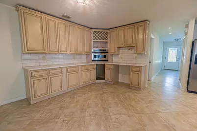 471 SE Lamon Lane, Port Saint Lucie, FL 34983 - Photo 8