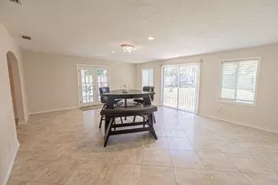 471 SE Lamon Ln, Port Saint Lucie, FL 34983 - Photo 10