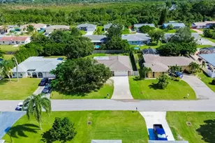 471 SE Lamon Ln, Port Saint Lucie, FL 34983 - Photo 30
