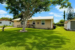91 SW 21st Terrace, Okeechobee, FL 34974 - Photo 2