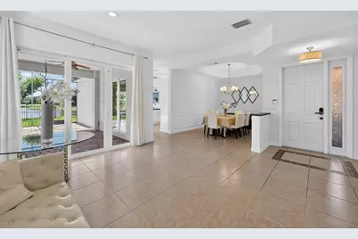 143 Isle Verde Way, Palm Beach Gardens, FL 33418 - Photo 6