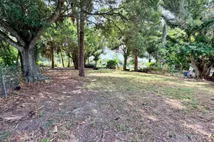 607 N 19th St, Fort Pierce, FL 34950 - Photo 22