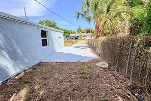 607 N 19th St, Fort Pierce, FL 34950 - Photo 24