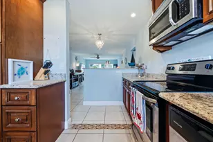 200 Waterway Dr S, Lantana, FL 33462 - Photo 2