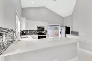 7 Wyndham Ln, Palm Beach Gardens, FL 33418 - Photo 16
