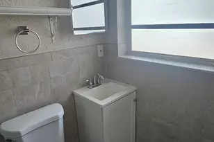1105 NE 15th St, Fort Lauderdale, FL 33304 - Photo 8