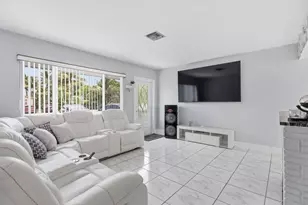 6273 SW 25th St, Miramar, FL 33023 - Photo 4