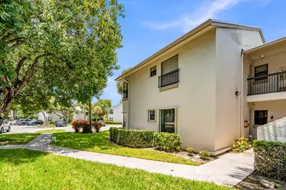 3729 NW 35th Street, Coconut Creek, FL 33066 - Photo 4