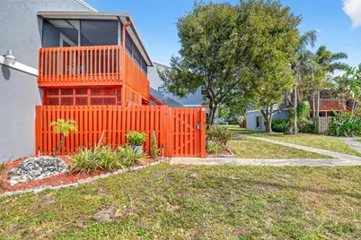 18 Crossings Circle #F, Boynton Beach, FL 33435 - Photo 2