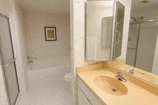 33 Stratford Ln W, Boynton Beach, FL 33436 - Photo 6