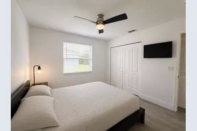111 Camelot Court, Royal Palm Beach, FL 33411 - Photo 22
