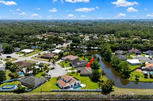 111 Camelot Ct, Royal Palm Beach, FL 33411 - Photo 32