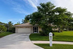 111 Camelot Ct, Royal Palm Beach, FL 33411 - Photo 30