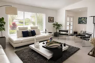 111 Camelot Ct, Royal Palm Beach, FL 33411 - Photo 16