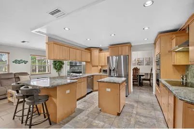 93 Santa Monica Avenue, Royal Palm Beach, FL 33411 - Photo 8