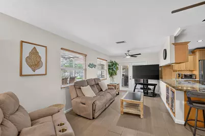 93 Santa Monica Avenue, Royal Palm Beach, FL 33411 - Photo 10