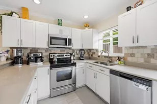 47 NE 20th Ct, Wilton Manors, FL 33305 - Photo 10