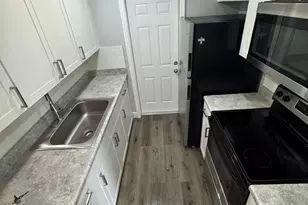 921 NE 22nd Dr, Wilton Manors, FL 33305 - Photo 2