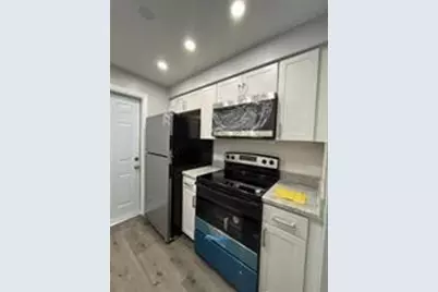 921 NE 22nd Drive, Wilton Manors, FL 33305 - Photo 10