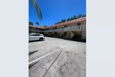 441 Collins Avenue #6, Miami Beach, FL 33139 - Photo 2