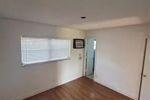 5192 NE 6th Ave, Oakland Park, FL 33334 - Photo 10