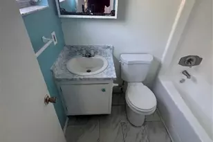 5192 NE 6th Ave, Oakland Park, FL 33334 - Photo 12