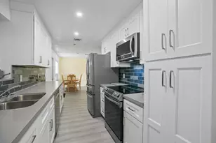 2270 SW 30th Terrace, Fort Lauderdale, FL 33312 - Photo 4