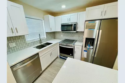 805 W Oakland Park Boulevard #E5, Wilton Manors, FL 33311 - Photo 2
