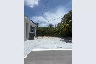 630 Claremore Drive, West Palm Beach, FL 33401 - Photo 2
