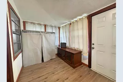 315 Avenue J, Moore Haven, FL 33471 - Photo 10