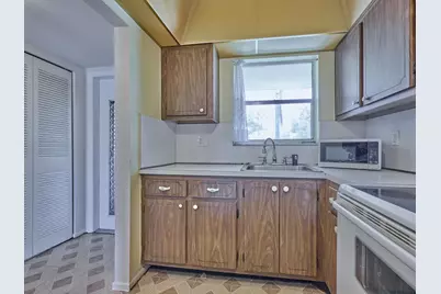 3091 E Sunrise Lakes Drive E #212, Sunrise, FL 33322 - Photo 28