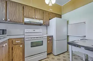 3091 E Sunrise Lakes Dr E, Sunrise, FL 33322 - Photo 8