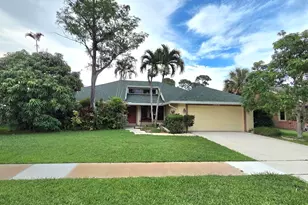 13616 Northumberland Cir, Wellington, FL 33414 - Photo 2