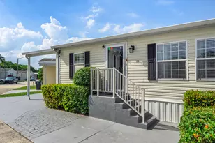 138 Plantation Blvd, Greenacres, FL 33467 - Photo 8