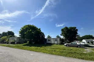22850 Cascade Pl, Boca Raton, FL 33428 - Photo 10