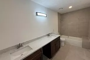 2008 SW Hampshire Ln, Port Saint Lucie, FL 34953 - Photo 10