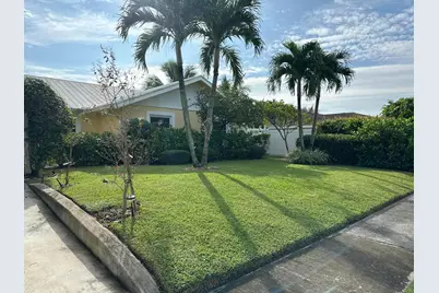 5010 Woodstone Circle N, Lake Worth, FL 33463 - Photo 2