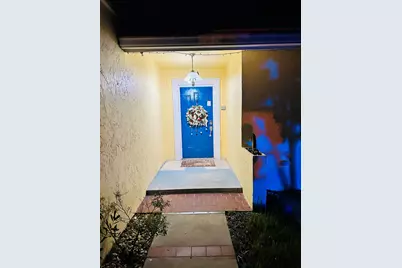 5010 Woodstone Circle N, Lake Worth, FL 33463 - Photo 10