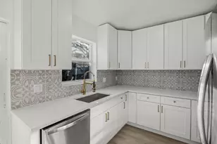 1561 NW 7th Ln, Pompano Beach, FL 33060 - Photo 10