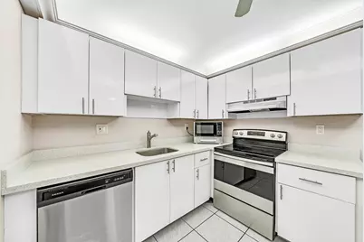600 Three Islands Boulevard #1418, Hallandale Beach, FL 33009 - Photo 8
