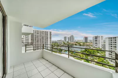 600 Three Islands Boulevard #1418, Hallandale Beach, FL 33009 - Photo 30