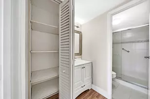 600 Three Islands Boulevard, Hallandale Beach, FL 33009 - Photo 22