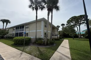 1546 SE Royal Green Cir, Port Saint Lucie, FL 34952 - Photo 2