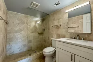 124 NE 19th Ct, Wilton Manors, FL 33305 - Photo 10