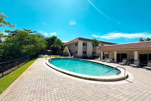 124 NE 19th Ct, Wilton Manors, FL 33305 - Photo 2