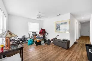 242 SW 3rd St, Deerfield Beach, FL 33441 - Photo 18
