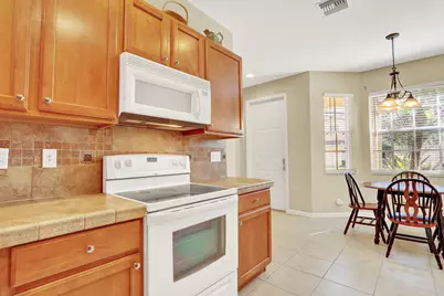 8123 Carnoustie Place, Port Saint Lucie, FL 34986 - Photo 6