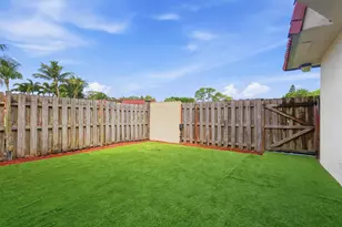 3801 Victoria Dr, West Palm Beach, FL 33406 - Photo 6