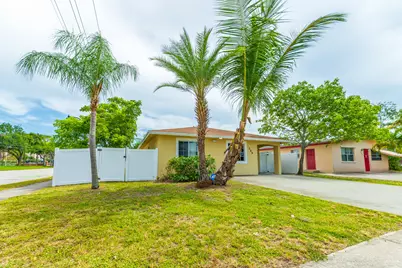 289 SW 3rd Court, Deerfield Beach, FL 33441 - Photo 2